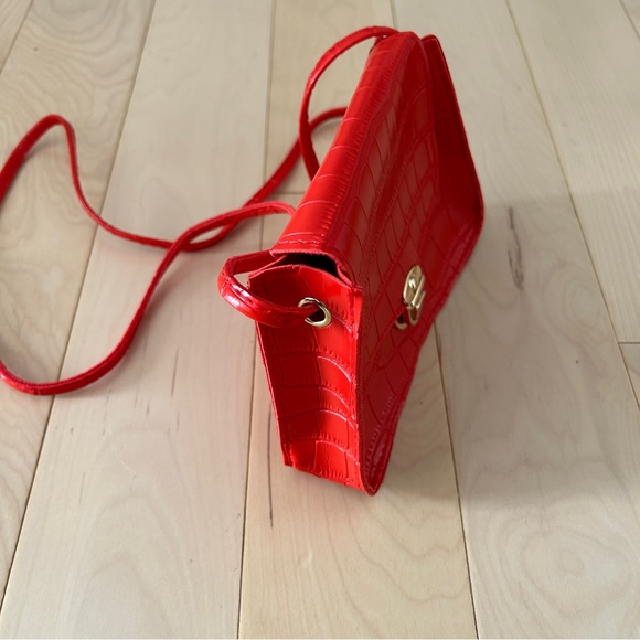 SHEIN Red Croc Crossbody Purse - Picture 2 of 3